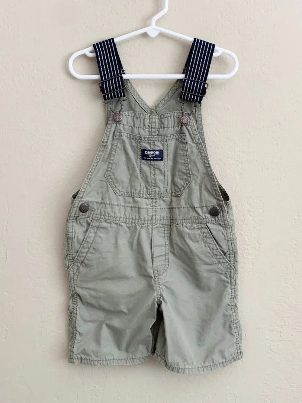 OshKosh Shortalls / Overalls • 4T